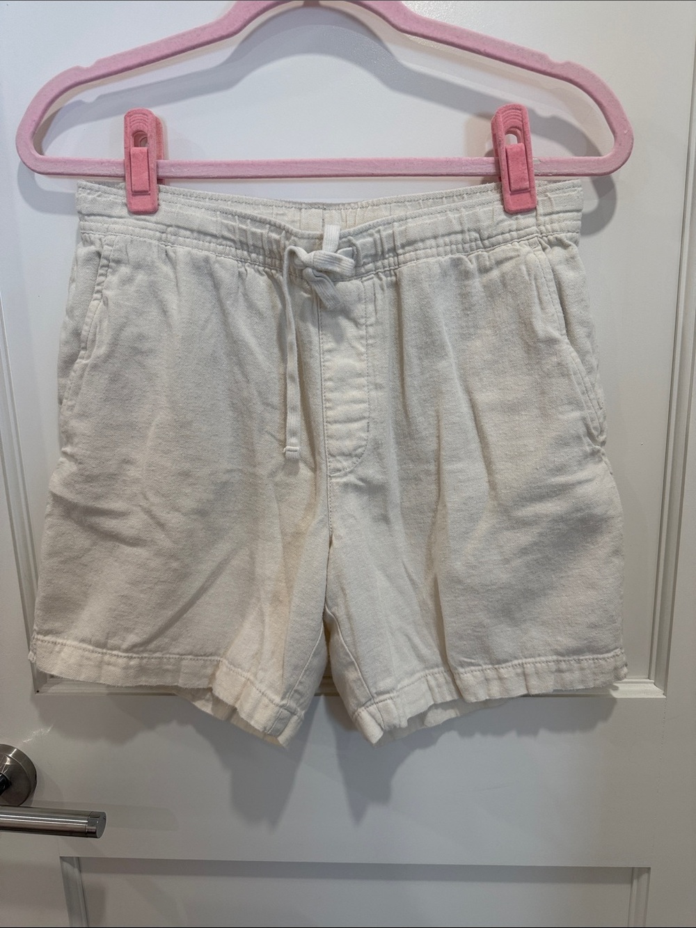 Banana Republic Cream Flat Front Men’s Shorts